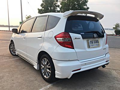 รถบ้าน รถมือสอง Honda Jazz 1.5 i-VTEC รุ่น V เกียร์ ​Auto ปี 2012 โดย หญิงรถบ้าน รถมือสองขอนแก่น ราคาถูก ผ่อนสบาย