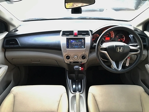 รถบ้าน รถมือสอง Honda City 1.5 i-VTEC รุ่น V เกียร์ Auto ปี 2010  โดย หญิงรถบ้าน รถมือสองขอนแก่น ราคาถูก ผ่อนสบาย