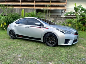 รถบ้าน รถมือสอง Toyota  Corolla Altis 1.6 รุ่น G เกียร์ Auto ปี 2015 โดย หญิงรถบ้าน รถมือสองขอนแก่น ราคาถูก ผ่อนสบาย