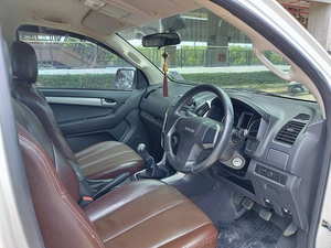 รถบ้าน รถมือสอง ISUZU D-MAX Hi-Lander 4-Door 2.5 Z Ddi VGS ปี 2012 โดย หญิงรถบ้าน รถมือสองขอนแก่น ราคาถูก ผ่อนสบาย
