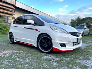 รถบ้าน รถมือสอง Honda Jazz 1.5 i-VTEC รุ่น V เกียร์ Auto ปี 2011 โดย หญิงรถบ้าน รถมือสองขอนแก่น ราคาถูก ผ่อนสบาย