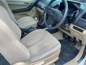 รถบ้าน รถมือสอง ISUZU D-MAX Space Cab 2.5 ปี 2013 เกียร์ MT  โดย หญิงรถบ้าน รถมือสองขอนแก่น ราคาถูก ผ่อนสบาย