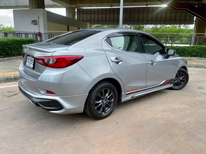 รถบ้าน รถมือสอง Mazda2 Sedan 1.3 SkyActiv-G เกียร์ Auto ปี 2017  โดย หญิงรถบ้าน รถมือสองขอนแก่น ราคาถูก ผ่อนสบาย