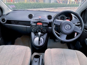 รถบ้าน รถมือสอง Mazda2 1.5 Elegance Spirit เกียร์ Auto ปี 2013 โดย หญิงรถบ้าน รถมือสองขอนแก่น ราคาถูก ผ่อนสบาย