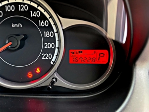 รถบ้าน รถมือสอง Mazda2 1.5 Elegance Spirit เกียร์ Auto ปี 2013 โดย หญิงรถบ้าน รถมือสองขอนแก่น ราคาถูก ผ่อนสบาย
