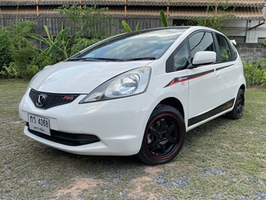 รถบ้าน รถมือสอง Honda Jazz 1.5 i-VTEC รุ่น E เกียร์ Auto ปี 2010 โดย หญิงรถบ้าน รถมือสองขอนแก่น ราคาถูก ผ่อนสบาย