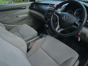 รถบ้าน รถมือสอง Honda City 1.5 i-VTEC รุ่น V เกียร์ Auto ปี 2012 โดย หญิงรถบ้าน รถมือสองขอนแก่น ราคาถูก ผ่อนสบาย