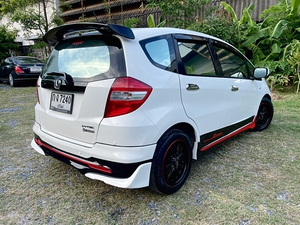 รถบ้าน รถมือสอง Honda Jazz 1.5 i-VTEC รุ่น V เกียร์ Auto ปี 2011  โดย หญิงรถบ้าน รถมือสองขอนแก่น ราคาถูก ผ่อนสบาย