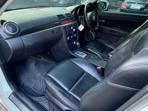 รถบ้าน รถมือสอง Mazda 3 Spirit Sports 1.6 เกียร์ Auto ปี 2011 โดย หญิงรถบ้าน รถมือสองขอนแก่น ราคาถูก ผ่อนสบาย