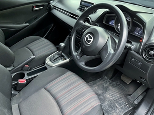 รถบ้าน รถมือสอง Mazda2 Sedan 1.3 SkyActiv-G เกียร์ Auto ปี 2015 โดย หญิงรถบ้าน รถมือสองขอนแก่น ราคาถูก ผ่อนสบาย