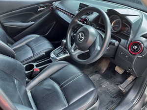รถบ้าน รถมือสอง Mazda2 Sedan 1.3 SkyActiv-G เกียร์ Auto ปี 2015 โดย หญิงรถบ้าน รถมือสองขอนแก่น ราคาถูก ผ่อนสบาย