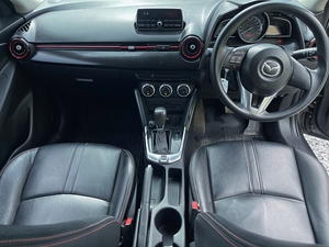รถบ้าน รถมือสอง Mazda2 Sedan 1.3 SkyActiv-G เกียร์ Auto ปี 2015 โดย หญิงรถบ้าน รถมือสองขอนแก่น ราคาถูก ผ่อนสบาย