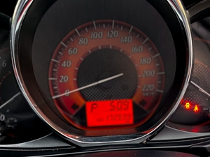 รถบ้าน รถมือสอง Toyota Yaris 1.2 รุ่น G เกียร์ Auto ปี 2015 โดย หญิงรถบ้าน รถมือสองขอนแก่น ราคาถูก ผ่อนสบาย