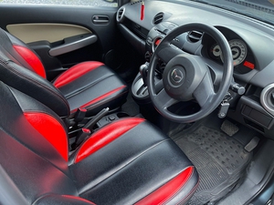 รถบ้าน รถมือสอง Mazda 2 1.5 Elegance Groove เกียร์ Auto ปี 2011 โดย หญิงรถบ้าน รถมือสองขอนแก่น ราคาถูก ผ่อนสบาย