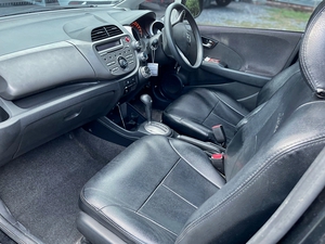 รถบ้าน รถมือสอง Honda Jazz 1.5 i-VTEC รุ่น V เกียร์ Auto ปี 2009 โดย หญิงรถบ้าน รถมือสองขอนแก่น ราคาถูก ผ่อนสบาย