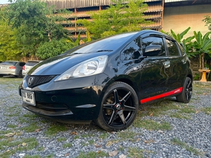 รถบ้าน รถมือสอง Honda Jazz 1.5 i-VTEC รุ่น V เกียร์ Auto ปี 2009 โดย หญิงรถบ้าน รถมือสองขอนแก่น ราคาถูก ผ่อนสบาย