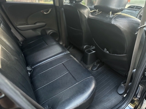 รถบ้าน รถมือสอง Honda Jazz 1.5 i-VTEC รุ่น V เกียร์ Auto ปี 2009 โดย หญิงรถบ้าน รถมือสองขอนแก่น ราคาถูก ผ่อนสบาย