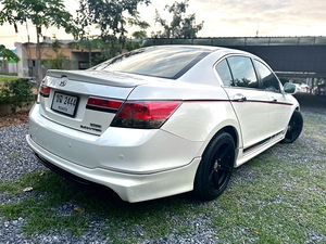 รถบ้าน รถมือสอง Honda Accord 2.4 i-VTEC รุ่น E เกียร์ Auto ปี 2011 โดย หญิงรถบ้าน รถมือสองขอนแก่น ราคาถูก ผ่อนสบาย