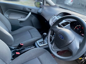 รถบ้าน รถมือสอง Ford Fiesta 1.5 Trend Sport เกียร์ Auto ปี 2011 โดย หญิงรถบ้าน รถมือสองขอนแก่น ราคาถูก ผ่อนสบาย