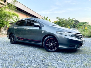 รถบ้าน รถมือสอง Honda City 1.5 i-VTEC รุ่น V เกียร์ Auto ปี 2013 โดย หญิงรถบ้าน รถมือสองขอนแก่น ราคาถูก ผ่อนสบาย