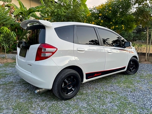 รถบ้าน รถมือสอง Honda Jazz 1.5 i-VTEC รุ่น V เกียร์ Auto ปี 2010 โดย หญิงรถบ้าน รถมือสองขอนแก่น ราคาถูก ผ่อนสบาย