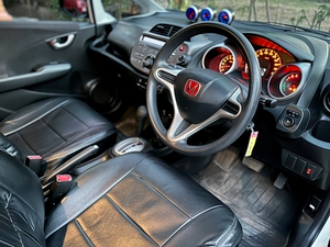 รถบ้าน รถมือสอง Honda Jazz 1.5 i-VTEC รุ่น V เกียร์ Auto ปี 2010 โดย หญิงรถบ้าน รถมือสองขอนแก่น ราคาถูก ผ่อนสบาย