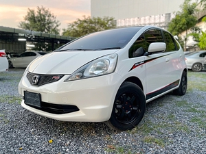 รถบ้าน รถมือสอง Honda Jazz 1.5 i-VTEC รุ่น V เกียร์ Auto ปี 2010 โดย หญิงรถบ้าน รถมือสองขอนแก่น ราคาถูก ผ่อนสบาย