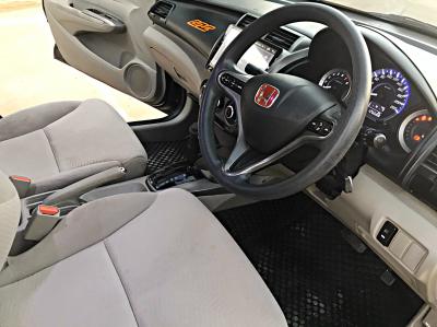 รถบ้าน รถมือสอง Honda City 1.5 i-VTEC รุ่นรอง Top เกียร์ ​Auto ปี 2013 โดย หญิงรถบ้าน รถมือสองขอนแก่น ราคาถูก ผ่อนสบาย