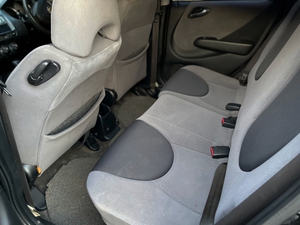 รถบ้าน รถมือสอง Honda Jazz 1.5 i-VTEC รุ่น V เกียร์ Auto ปี 2004 โดย หญิงรถบ้าน รถมือสองขอนแก่น ราคาถูก ผ่อนสบาย