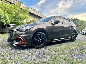 รถบ้าน รถมือสอง Mazda2 Sedan1.3 SkyActiv-G High Connect รุ่น Top สุด เกียร์ Auto ปี 2015 โดย หญิงรถบ้าน รถมือสองขอนแก่น ราคาถูก ผ่อนสบาย