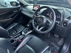 รถบ้าน รถมือสอง Mazda2 Sedan1.3 SkyActiv-G High Connect รุ่น Top สุด เกียร์ Auto ปี 2017 โดย หญิงรถบ้าน รถมือสองขอนแก่น ราคาถูก ผ่อนสบาย