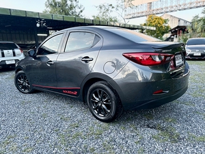 รถบ้าน รถมือสอง Mazda2 Sedan1.3 SkyActiv-G High Connect รุ่น Top สุด เกียร์ Auto ปี 2017 โดย หญิงรถบ้าน รถมือสองขอนแก่น ราคาถูก ผ่อนสบาย