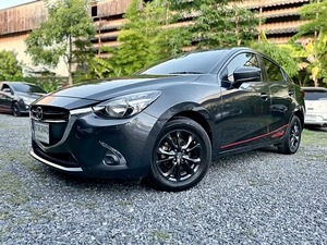 รถบ้าน รถมือสอง Mazda2 Sedan1.3 SkyActiv-G High Connect รุ่น Top สุด เกียร์ Auto ปี 2017 โดย หญิงรถบ้าน รถมือสองขอนแก่น ราคาถูก ผ่อนสบาย