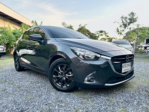 รถบ้าน รถมือสอง Mazda2 Sedan1.3 SkyActiv-G High Connect รุ่น Top สุด เกียร์ Auto ปี 2017 โดย หญิงรถบ้าน รถมือสองขอนแก่น ราคาถูก ผ่อนสบาย