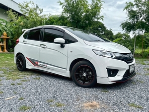 รถบ้าน รถมือสอง Honda Jazz 1.5 i-VTEC รุ่น S เกียร์ Auto ปี 2017 โดย หญิงรถบ้าน รถมือสองขอนแก่น ราคาถูก ผ่อนสบาย