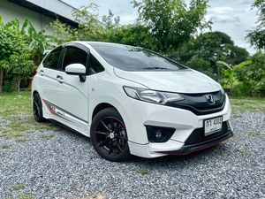 รถบ้าน รถมือสอง Honda Jazz 1.5 i-VTEC รุ่น S เกียร์ Auto ปี 2017 โดย หญิงรถบ้าน รถมือสองขอนแก่น ราคาถูก ผ่อนสบาย