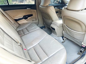 รถบ้าน รถมือสอง Honda Accord 2.0 i-VTEC รุ่น E เกียร์ Auto ปี 2009 โดย หญิงรถบ้าน รถมือสองขอนแก่น ราคาถูก ผ่อนสบาย