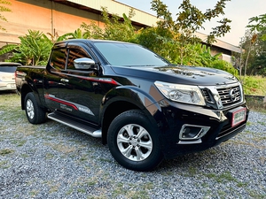 รถบ้าน รถมือสอง Nissan Navara NP300 Calibre รุ่น 2.5 E เกียร์ MT ปี 2015 โดย หญิงรถบ้าน รถมือสองขอนแก่น ราคาถูก ผ่อนสบาย