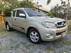 รถบ้าน รถมือสอง Toyota Hilux Vigo Smart CAB 2.5 รุ่น E  ปี 2010 โดย หญิงรถบ้าน รถมือสองขอนแก่น ราคาถูก ผ่อนสบาย