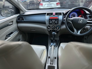 รถบ้าน รถมือสอง Honda City 1.5 i-VTEC รุ่น V เกียร์ Auto ปี 2013 โดย หญิงรถบ้าน รถมือสองขอนแก่น ราคาถูก ผ่อนสบาย