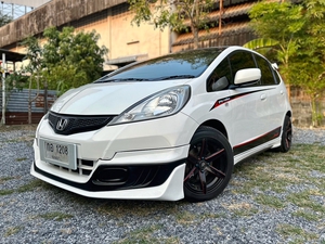 รถบ้าน รถมือสอง Honda Jazz 1.5 i-VTEC รุ่น S เกียร์ Auto ปี 2013  โดย หญิงรถบ้าน รถมือสองขอนแก่น ราคาถูก ผ่อนสบาย