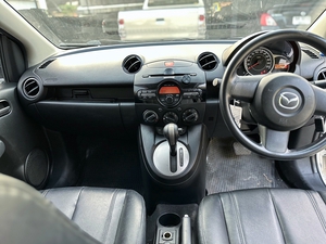 รถบ้าน รถมือสอง Mazda 2 1.5 Elegance Groove เกียร์ Auto ปี 2012 โดย หญิงรถบ้าน รถมือสองขอนแก่น ราคาถูก ผ่อนสบาย