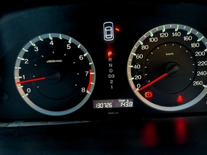 รถบ้าน รถมือสอง Honda Accord 2.0 i-VTEC รุ่น EL เกียร์ Auto ปี 2012 โดย หญิงรถบ้าน รถมือสองขอนแก่น ราคาถูก ผ่อนสบาย