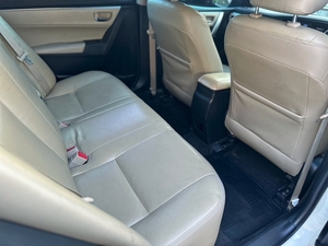 รถบ้าน รถมือสอง Toyota Corolla Altis 1.8 รุ่น E เกียร์ Auto ปี 2014 โดย หญิงรถบ้าน รถมือสองขอนแก่น ราคาถูก ผ่อนสบาย