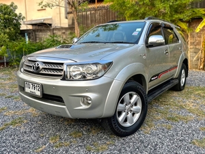 รถบ้าน รถมือสอง Toyota Fortuner 3.0 V เกียร์ Auto 4WD ปี 2010 โดย หญิงรถบ้าน รถมือสองขอนแก่น ราคาถูก ผ่อนสบาย