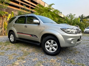 รถบ้าน รถมือสอง Toyota Fortuner 3.0 V เกียร์ Auto 4WD ปี 2010 โดย หญิงรถบ้าน รถมือสองขอนแก่น ราคาถูก ผ่อนสบาย