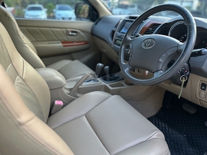 รถบ้าน รถมือสอง Toyota Fortuner 3.0 V เกียร์ Auto 4WD ปี 2010 โดย หญิงรถบ้าน รถมือสองขอนแก่น ราคาถูก ผ่อนสบาย