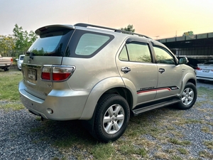 รถบ้าน รถมือสอง Toyota Fortuner 3.0 V เกียร์ Auto 4WD ปี 2010 โดย หญิงรถบ้าน รถมือสองขอนแก่น ราคาถูก ผ่อนสบาย