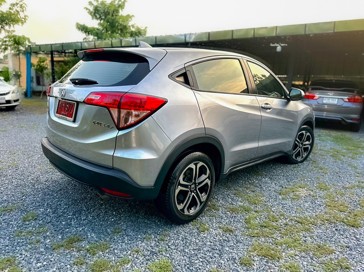 รถบ้าน รถมือสอง Honda HR-V 1.8 i-VTEC รุ่น E  ปี 2018 โดย หญิงรถบ้าน รถมือสองขอนแก่น ราคาถูก ผ่อนสบาย