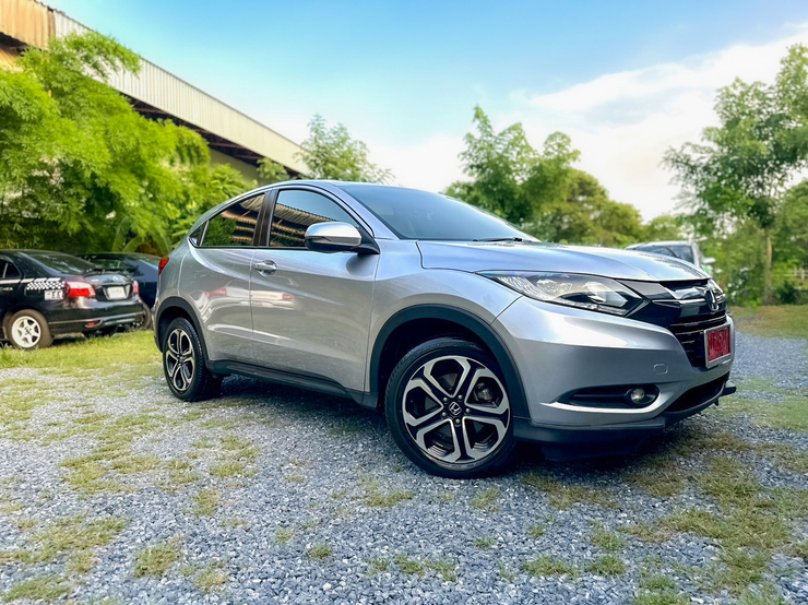 รถบ้าน รถมือสอง Honda HR-V 1.8 i-VTEC รุ่น E  ปี 2018 โดย หญิงรถบ้าน รถมือสองขอนแก่น ราคาถูก ผ่อนสบาย